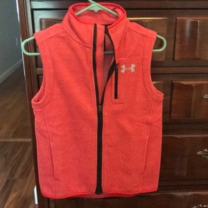 Boys youth medium Under Armour vest NWOT!